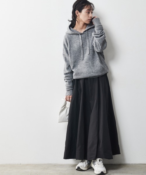 CHIC STYLE(シックスタイル)の「<大きいサイズ>フレアギャザーマキシスカート シックスタイル(スカート・レディース・ベージュ/アイボリー/ブラック・L/LL/3L/4L/5L)」の9枚目の写真