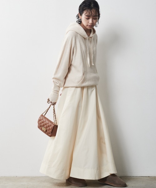 CHIC STYLE(シックスタイル)の「<大きいサイズ>フレアギャザーマキシスカート シックスタイル(スカート・レディース・ベージュ/アイボリー/ブラック・L/LL/3L/4L/5L)」の16枚目の写真