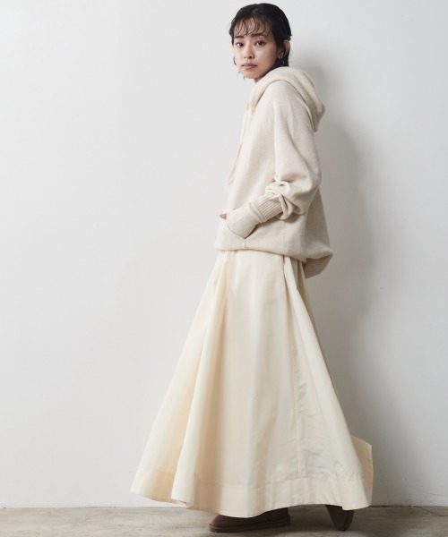 CHIC STYLE(シックスタイル)の「<大きいサイズ>フレアギャザーマキシスカート シックスタイル(スカート・レディース・ベージュ/アイボリー/ブラック・L/LL/3L/4L/5L)」の10枚目の写真