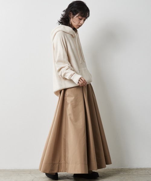 CHIC STYLE(シックスタイル)の「<大きいサイズ>フレアギャザーマキシスカート シックスタイル(スカート・レディース・ベージュ/アイボリー/ブラック・L/LL/3L/4L/5L)」の5枚目の写真