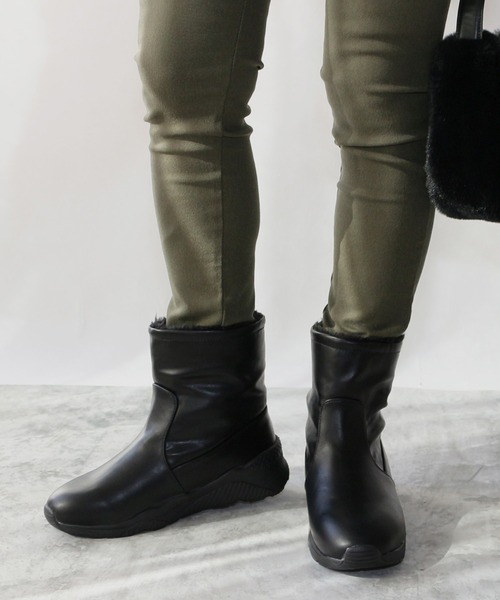 Fin（フィン）の「フェイクファー厚底スニーカーブーツ【低反発スポンジ入り】（ブーツ・レディース・ブラック系その他/グレー/ブラック・S/M/L/LL）」の20枚目の写真