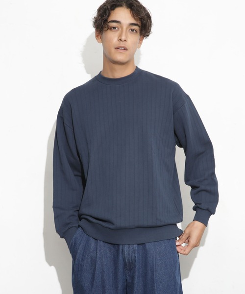 NANO universe（ナノユニバース）の「フェード針抜き裏毛クルーネック