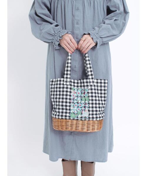 Samansa Mos2（サマンサ モスモス）の「【マカベアリスXSamansaMos2】バスケット刺繍バッグ（ハンドバッグ・レディース・ベージュ/ブラック・F）」の3枚目の写真