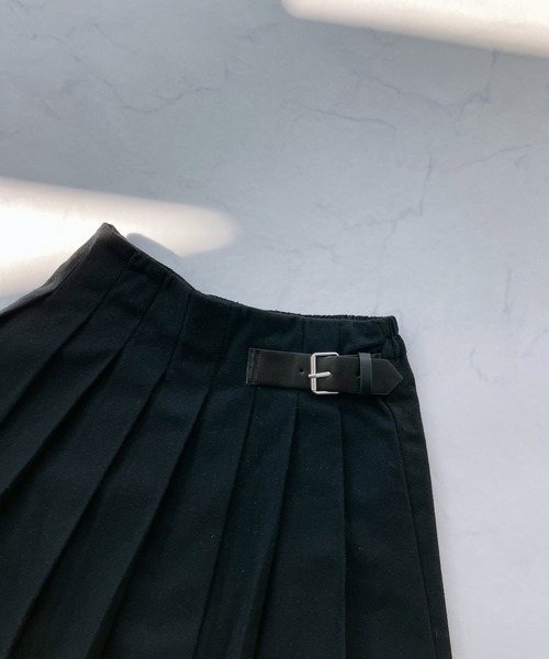 AS KNOW AS plus（アズノゥアズプラス）の「☆脇ベルトプリーツミニスカート（スカート・レディース・ブラック/ブルー系その他/グレー/グレー系・FREE）」の17枚目の写真