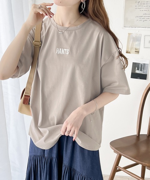 classicalelf（クラシカルエルフ）の「コーデを上品に魅せる。接触冷感立体刺繍Tシャツ（Tシャツ/カットソー・レディース・ブルー/オフホワイト/ブラック/グレイッシュベージュ/グリーン・LARGE/MEDIUM/SMALL/X-LARGE）」の18枚目の写真
