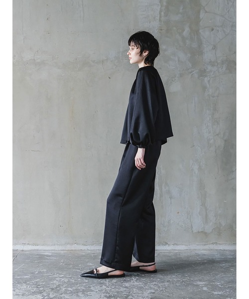 憧れの enchainement（アンシェヌマン）の「Satin Wide Pants（その他 パンツ