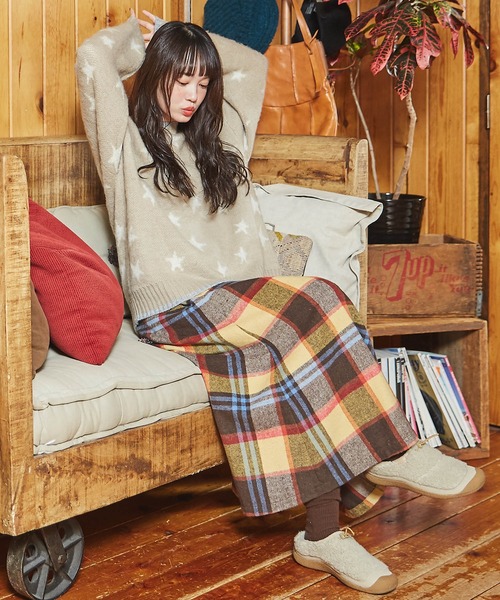 CUBE SUGAR（キューブシュガー）の「モヘアタッチジャガードスター柄プルオーバーニット（ニット/セーター・レディース・ブラック/ナチュラル/ブルー・M）」の4枚目の写真