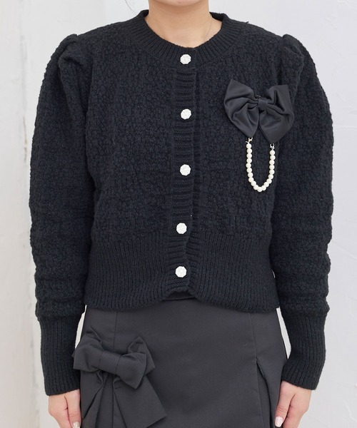 シャネル リボンボタンいっぱいのカーディガン 
