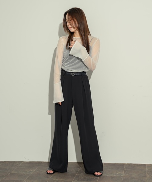 NEUNA(ヌナ)の「【ドッキングデザインでこなれ感】フレアスリーブ切り替えドッキングシアートップス(Tシャツ/カットソー・レディース・ブラック/アイボリー/グレー/グリーン/ホワイト・FREE)」の11枚目の写真