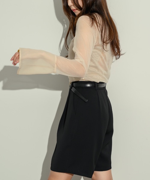 NEUNA(ヌナ)の「【ドッキングデザインでこなれ感】フレアスリーブ切り替えドッキングシアートップス(Tシャツ/カットソー・レディース・ブラック/アイボリー/グレー/グリーン/ホワイト・FREE)」の19枚目の写真