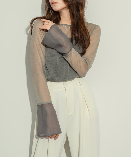 NEUNA(ヌナ)の「【ドッキングデザインでこなれ感】フレアスリーブ切り替えドッキングシアートップス(Tシャツ/カットソー・レディース・ブラック/アイボリー/グレー/グリーン/ホワイト・FREE)」の13枚目の写真