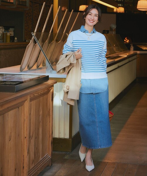23区 L（ニジュウサンクオオキイサイズ）の「【Oggi4月号掲載/洗える】23区DENIM ストレッチ デニムスカート（デニムスカート・レディース・カーキ系/アイボリー系・50/48/46/44）」の3枚目の写真