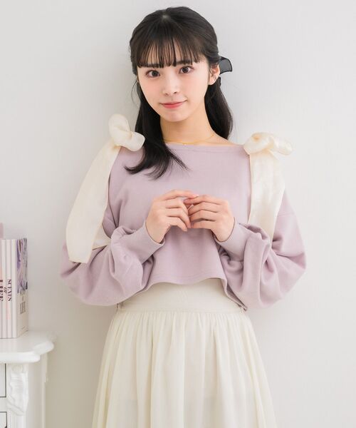 ems excite（エムズエキサイト）の「肩リボンショートトレーナー（スウェット・レディース・ブラック/ピンク/ホワイト系その他・FREE）」の7枚目の写真