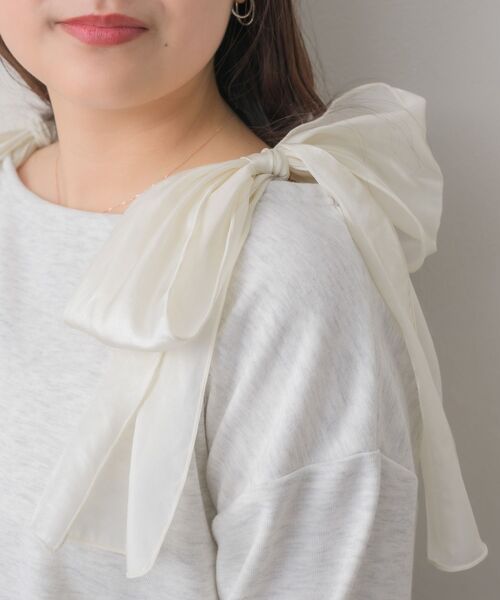 ems excite（エムズエキサイト）の「肩リボンショートトレーナー（スウェット・レディース・ブラック/ピンク/ホワイト系その他・FREE）」の14枚目の写真