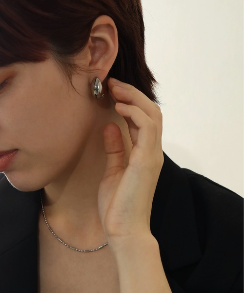 ORLEAN(オルレアン)の「【ORLEAN】ニュアンスドロップピアス(ピアス(両耳用)・レディース・ゴールド/シルバー・フリー)」の4枚目の写真