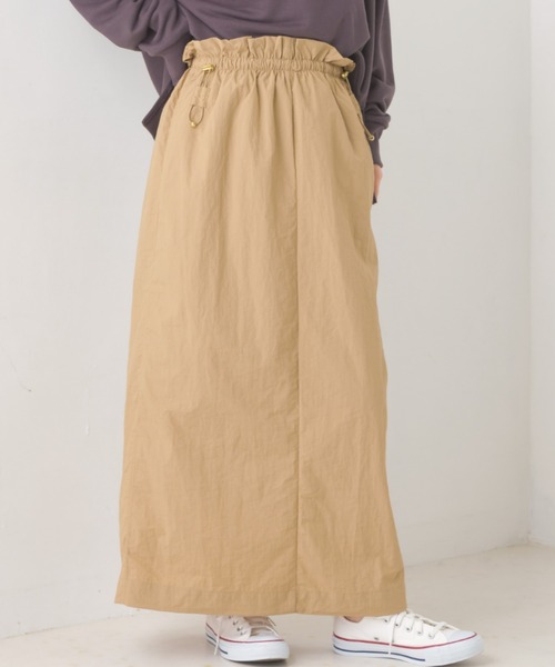 OMNES（オムネス）の「撥水加工ナイロンドロストギャザースカート（スカート・レディース・ブラック/カーキ/ベージュ・FREE）」の2枚目の写真