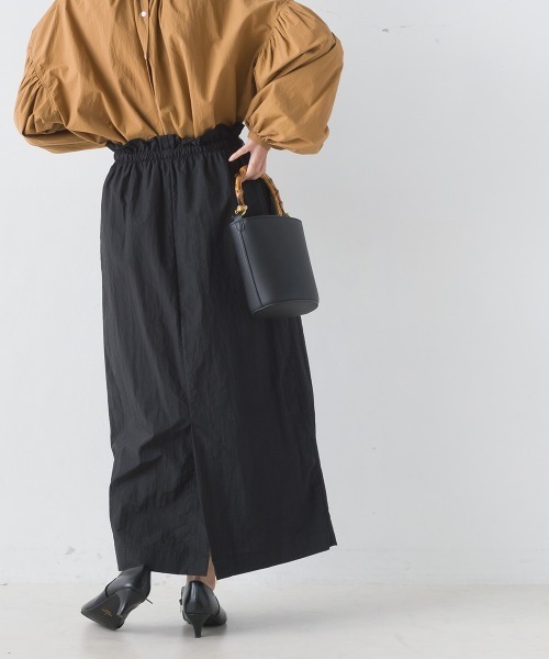 OMNES（オムネス）の「撥水加工ナイロンドロストギャザースカート（スカート・レディース・ブラック/カーキ/ベージュ・FREE）」の6枚目の写真