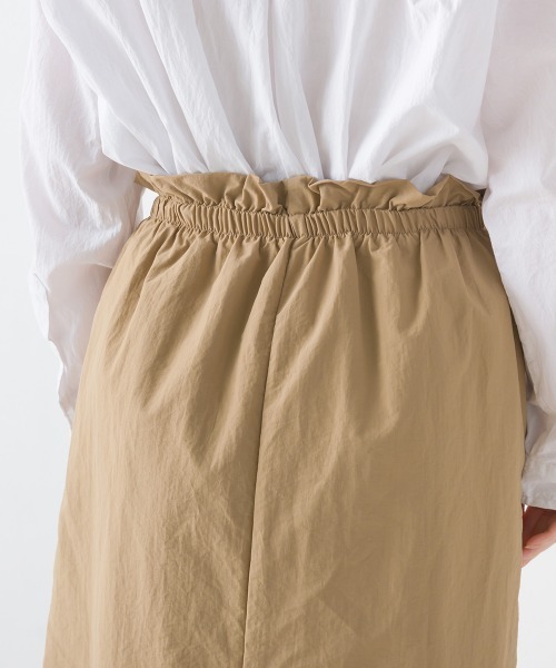 OMNES（オムネス）の「撥水加工ナイロンドロストギャザースカート（スカート・レディース・ブラック/カーキ/ベージュ・FREE）」の10枚目の写真