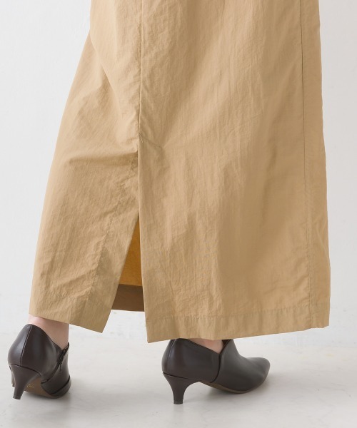 OMNES（オムネス）の「撥水加工ナイロンドロストギャザースカート（スカート・レディース・ブラック/カーキ/ベージュ・FREE）」の13枚目の写真