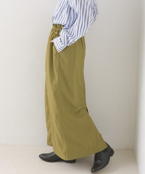 OMNES（オムネス）の「撥水加工ナイロンドロストギャザースカート（スカート・レディース・ブラック/カーキ/ベージュ・FREE）」の20枚目の写真