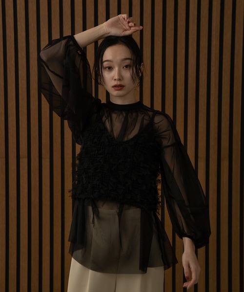 I_am（アイアム）の「puff sleeve tulle blouse / パフスリーブチュールブラウス（シャツ/ブラウス・レディース・アイボリー/ブラック・FREE）」の5枚目の写真