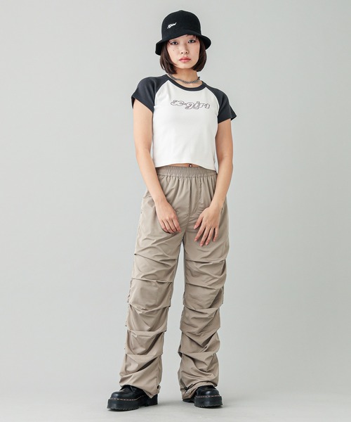 X-girl（エックスガール）の「RHINESTONE CHUBBY LOGO S/S RAGLAN BABY TEE（Tシャツ/カットソー・レディース・ホワイト/チャコール/ベージュ・S/M）」の17枚目の写真