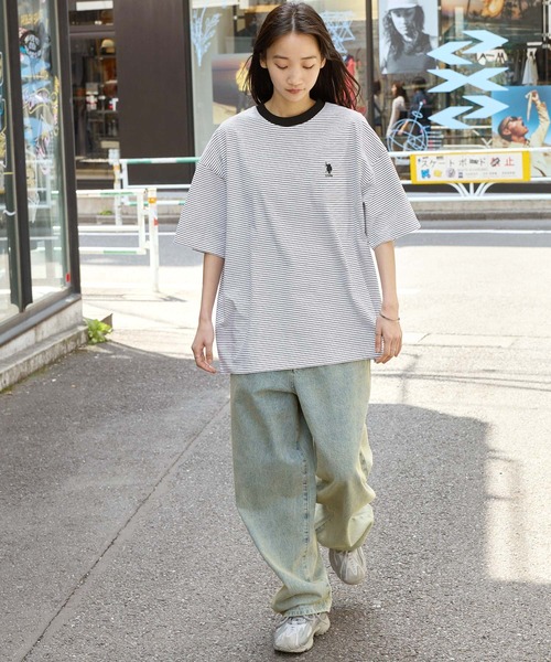 U.S. POLO ASSN.(ユーエスポロアッスン)の「U.S. POLO ASSN. 別注 ワンポイント刺繍 オーバーサイズ ボーダー半袖Tシャツ(Tシャツ/カットソー・レディース・オフホワイト/ブラック/ネイビー/ブラウン・L/M)」の10枚目の写真