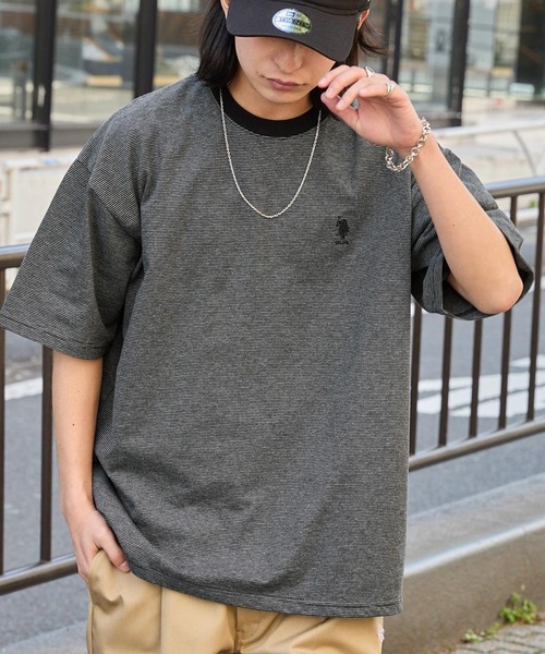 U.S. POLO ASSN.(ユーエスポロアッスン)の「U.S. POLO ASSN. 別注 ワンポイント刺繍 オーバーサイズ ボーダー半袖Tシャツ(Tシャツ/カットソー・レディース・オフホワイト/ブラック/ネイビー/ブラウン・L/M)」の6枚目の写真