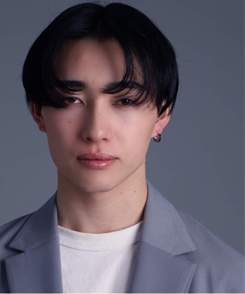 LION HEART(ライオンハート)の「【限定展開】“LH-1”ロゴフープピアス/サージカルステンレス(金属アレルギー対応)【LION HEART / ライオンハート】(ピアス(片耳用)・メンズ・シルバー×ブラック/シルバー・ONE SIZE)」の8枚目の写真