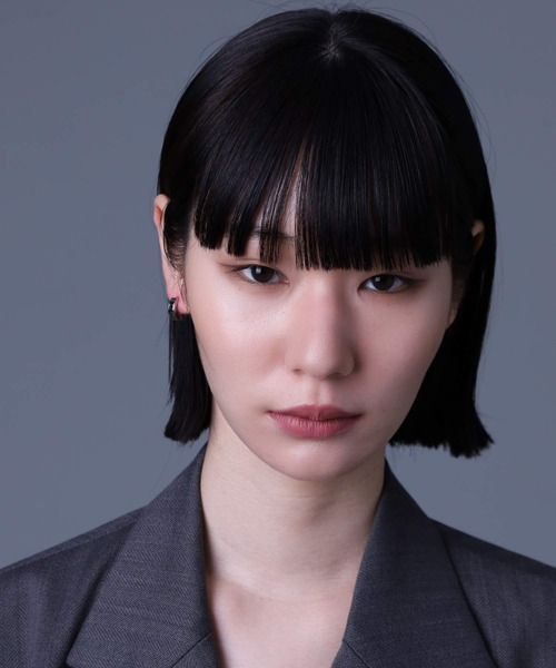 LION HEART(ライオンハート)の「【限定展開】“LH-1”ロゴフープピアス/サージカルステンレス(金属アレルギー対応)【LION HEART / ライオンハート】(ピアス(片耳用)・メンズ・シルバー×ブラック/シルバー・ONE SIZE)」の13枚目の写真