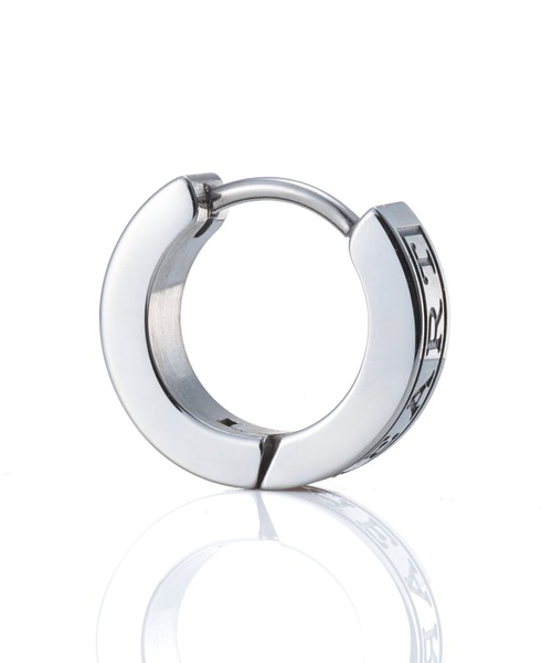 LION HEART(ライオンハート)の「【限定展開】“LH-1”ロゴフープピアス/サージカルステンレス(金属アレルギー対応)【LION HEART / ライオンハート】(ピアス(片耳用)・メンズ・シルバー×ブラック/シルバー・ONE SIZE)」の20枚目の写真