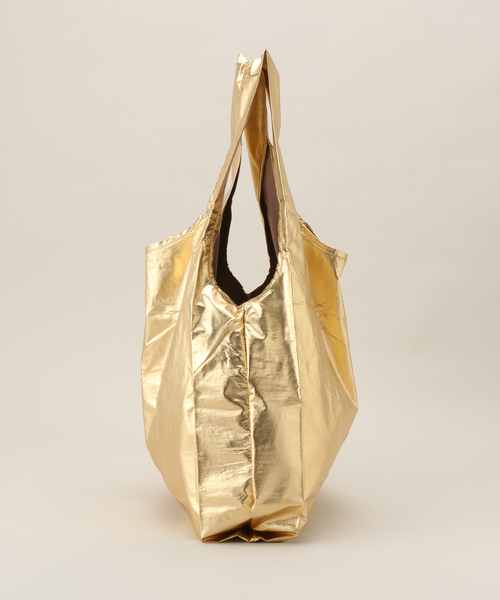 U by SPICK&SPAN（ユーバイスピックアンドスパン）の「【BAGGU/バグゥ】 Standard Baggu Metallic（ハンドバッグ・レディース・ゴールド・FREE）」の3枚目の写真