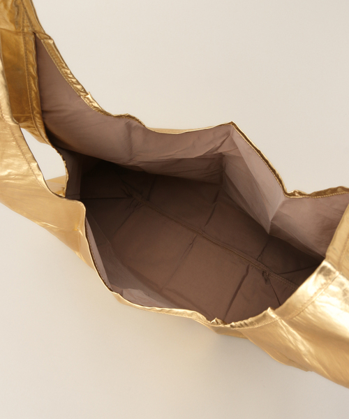 U by SPICK&SPAN（ユーバイスピックアンドスパン）の「【BAGGU/バグゥ】 Standard Baggu Metallic（ハンドバッグ・レディース・ゴールド・FREE）」の6枚目の写真