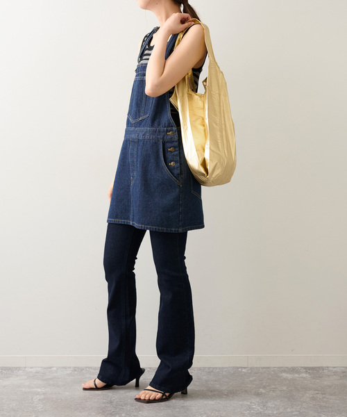 U by SPICK&SPAN（ユーバイスピックアンドスパン）の「【BAGGU/バグゥ】 Standard Baggu Metallic（ハンドバッグ・レディース・ゴールド・FREE）」の12枚目の写真