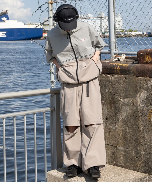 Perushu（ペルーシュ）の「スタンドネックリフレクター付きテックブルゾンシャツ（その他トップス・メンズ・ダークオリーブ/ブラック/グレイッシュベージュ・MEDIUM/LARGE）」の21枚目の写真