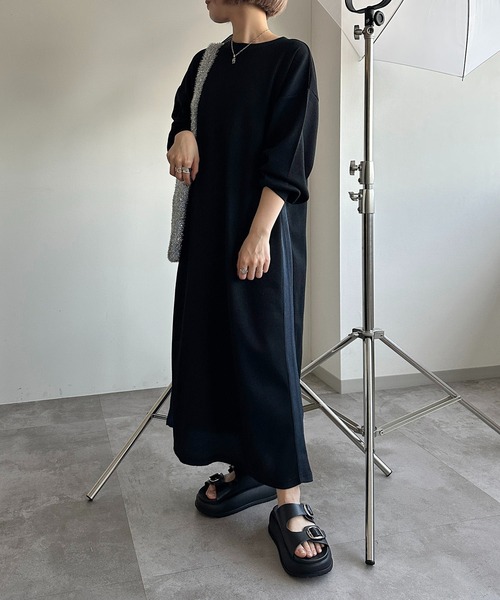 apres jour mignon(アプレジュールミニョン)の「ワッフルラインワンピース【ZOZOTOWN限定アイテム】(ワンピース・レディース・ブラック系その他/ブルー/ブラック・SMALL/X-LARGE/MEDIUM)」の5枚目の写真