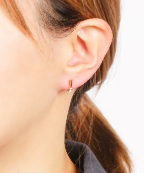itam（アイタム）の「【itam】アイタム/ 3連ストーン ノンホールピアス（イヤリング・レディース・ゴールド/シルバー・FREE）」の3枚目の写真