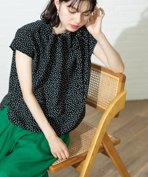 OPAQUE.CLIP（オペークドットクリップ）の「ドットボウタイブラウス【洗濯機洗い可】（シャツ/ブラウス・レディース・キャメル/ホワイト系1/ブラック系・40/38/42/36）」の3枚目の写真