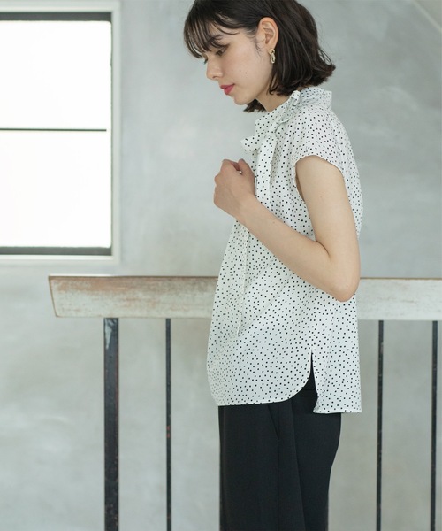 OPAQUE.CLIP（オペークドットクリップ）の「ドットボウタイブラウス【洗濯機洗い可】（シャツ/ブラウス・レディース・キャメル/ホワイト系1/ブラック系・40/38/42/36）」の7枚目の写真