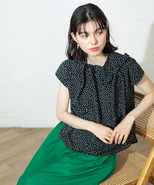 OPAQUE.CLIP（オペークドットクリップ）の「ドットボウタイブラウス【洗濯機洗い可】（シャツ/ブラウス・レディース・キャメル/ホワイト系1/ブラック系・40/38/42/36）」の19枚目の写真