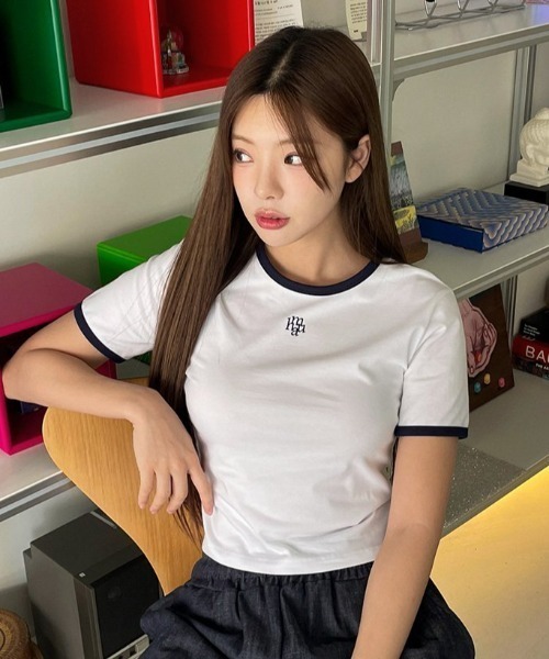 muahmuah（ムーアムーア）の「A'GEM/9 × .kom 『muah muah/ムーアムーア』 AIRLYSPANGRAPHICHALFT-SHIRT/エアリースパン グラフィックハーフ半袖カットソー（Tシャツ/カットソー・レディース・ホワイト/ブラック/ネイビー/ベージュ・FREE）」の2枚目の写真