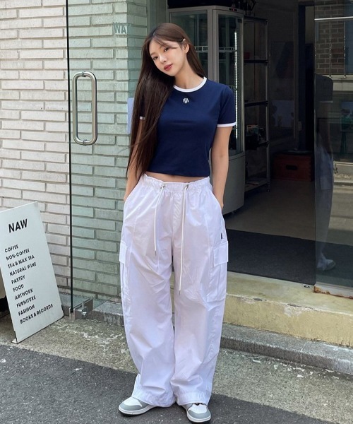 muahmuah（ムーアムーア）の「A'GEM/9 × .kom 『muah muah/ムーアムーア』 AIRLYSPANGRAPHICHALFT-SHIRT/エアリースパン グラフィックハーフ半袖カットソー（Tシャツ/カットソー・レディース・ホワイト/ブラック/ネイビー/ベージュ・FREE）」の9枚目の写真