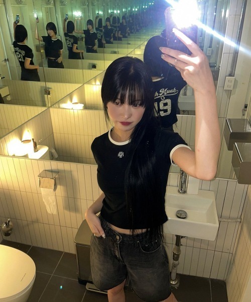 muahmuah（ムーアムーア）の「A'GEM/9 × .kom 『muah muah/ムーアムーア』 AIRLYSPANGRAPHICHALFT-SHIRT/エアリースパン グラフィックハーフ半袖カットソー（Tシャツ/カットソー・レディース・ホワイト/ブラック/ネイビー/ベージュ・FREE）」の13枚目の写真