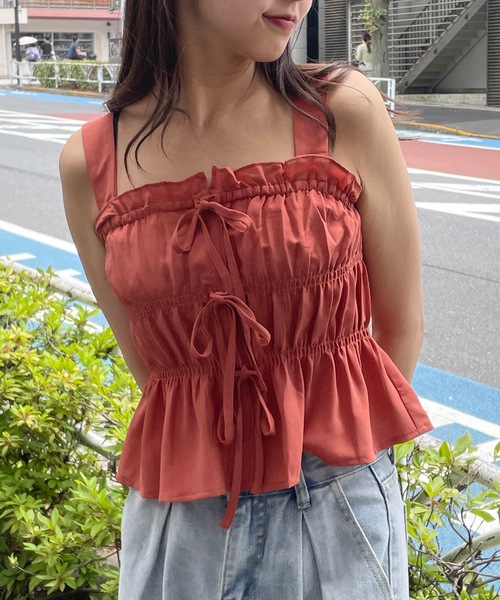 one way(ワンウェイ)の「リボンシャーリングキャミソール(セットアップ)(キャミソール・レディース・ホワイト/ブラウン/ブラック・FREE)」の3枚目の写真