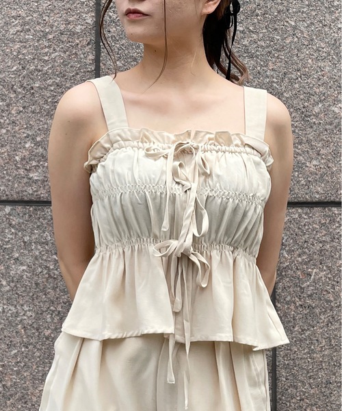 one way(ワンウェイ)の「リボンシャーリングキャミソール(セットアップ)(キャミソール・レディース・ホワイト/ブラウン/ブラック・FREE)」の8枚目の写真