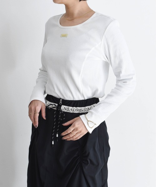 Eimee Law(エイミーロウ)の「プレートポイントランダムリブ トップス(Tシャツ/カットソー・レディース・ブラック/カーキ/ライトベージュ/オフホワイト・38/FREE)」の21枚目の写真