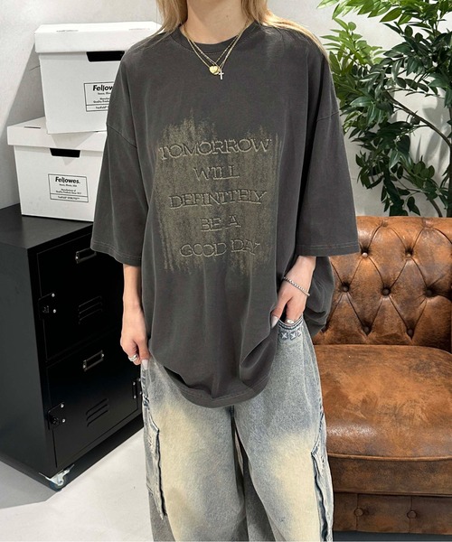 sedacle（セダクル）の「ピグメントロゴT（Tシャツ/カットソー・メンズ・チャコールグレー/ブラウン・SMALL/MEDIUM/LARGE）」の2枚目の写真