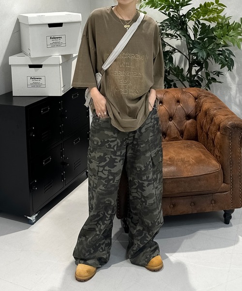 sedacle（セダクル）の「ピグメントロゴT（Tシャツ/カットソー・メンズ・チャコールグレー/ブラウン・SMALL/MEDIUM/LARGE）」の16枚目の写真