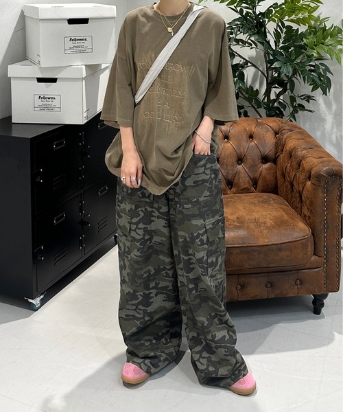 sedacle（セダクル）の「ピグメントロゴT（Tシャツ/カットソー・メンズ・チャコールグレー/ブラウン・SMALL/MEDIUM/LARGE）」の18枚目の写真