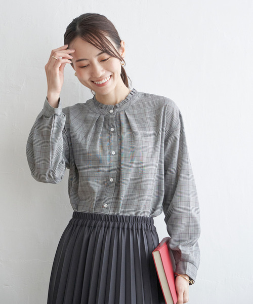 ikka（イッカ）の「【雑誌InRed web10月号掲載】襟フリル2WAYブラウス（シャツ/ブラウス・レディース・ダークグリーン/チャコールグレー/その他1/マジェンタ/オフホワイト・M/L/S）」の5枚目の写真